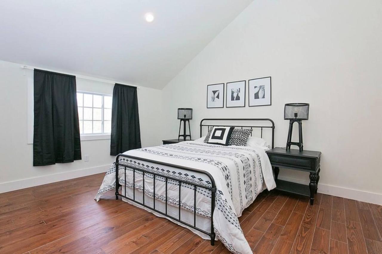 Park Carriage House Rest & Explore With Hollyhock Louisville Exterior photo